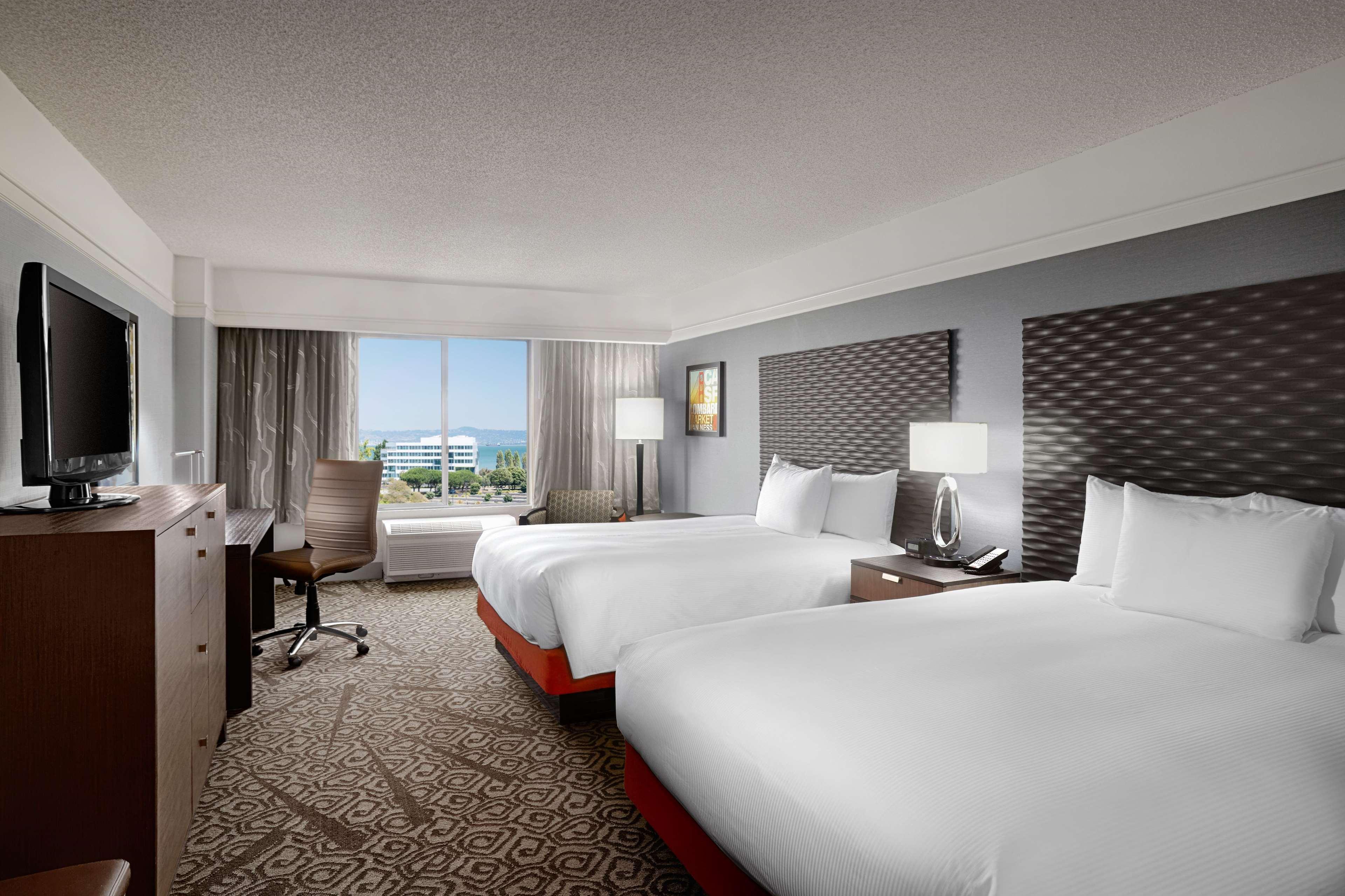 Hotel Doubletree By Hilton San Francisco Airport North Bayfront à Brisbane Extérieur photo