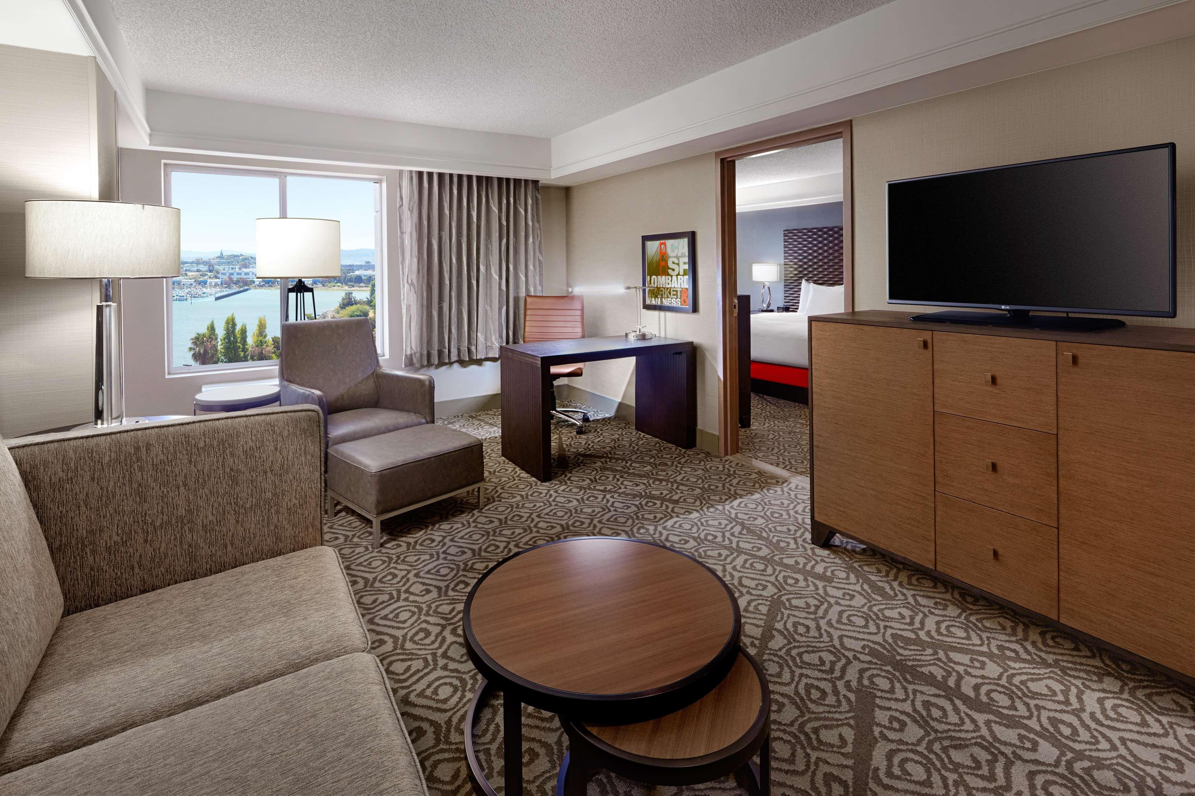 Hotel Doubletree By Hilton San Francisco Airport North Bayfront à Brisbane Extérieur photo