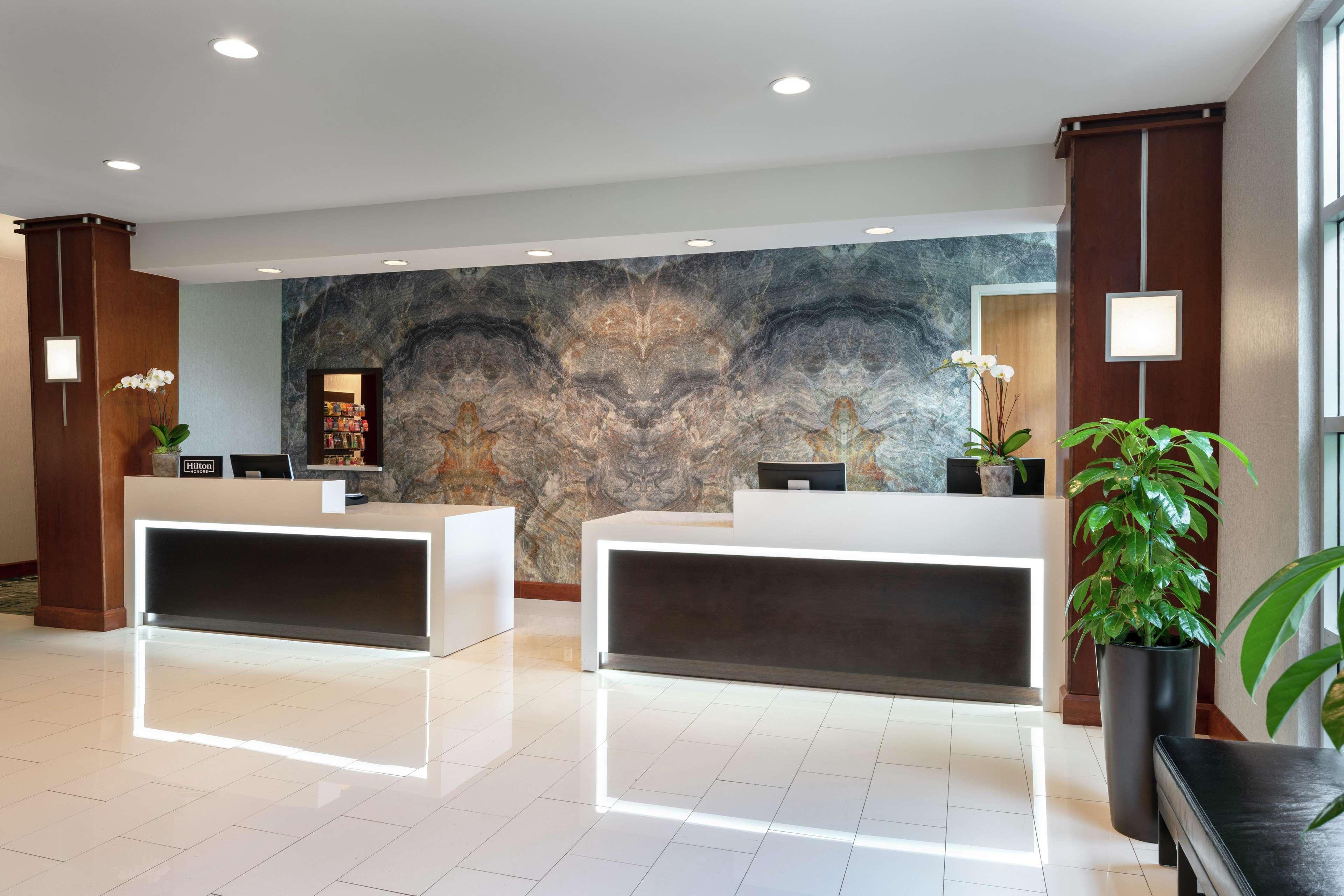 Hotel Doubletree By Hilton San Francisco Airport North Bayfront à Brisbane Extérieur photo
